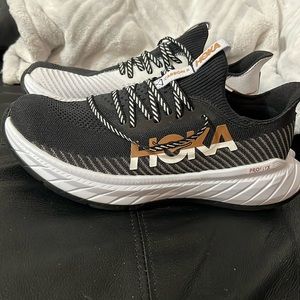 Hoka Carbon x 3